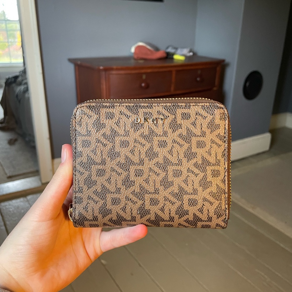 DKNY Wallet